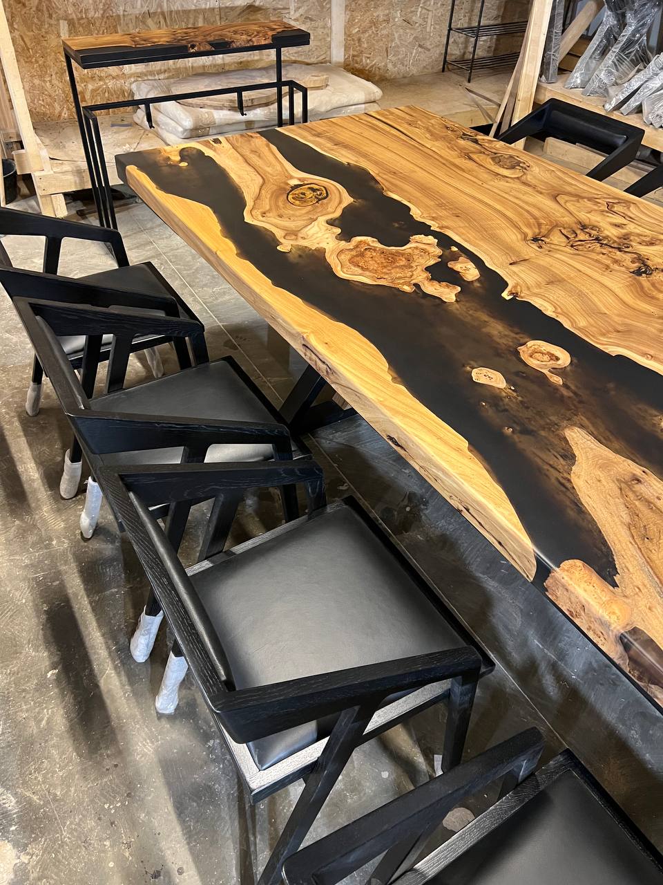 Комплект: большой стол из массива карагача + стулья из массива дуба 5