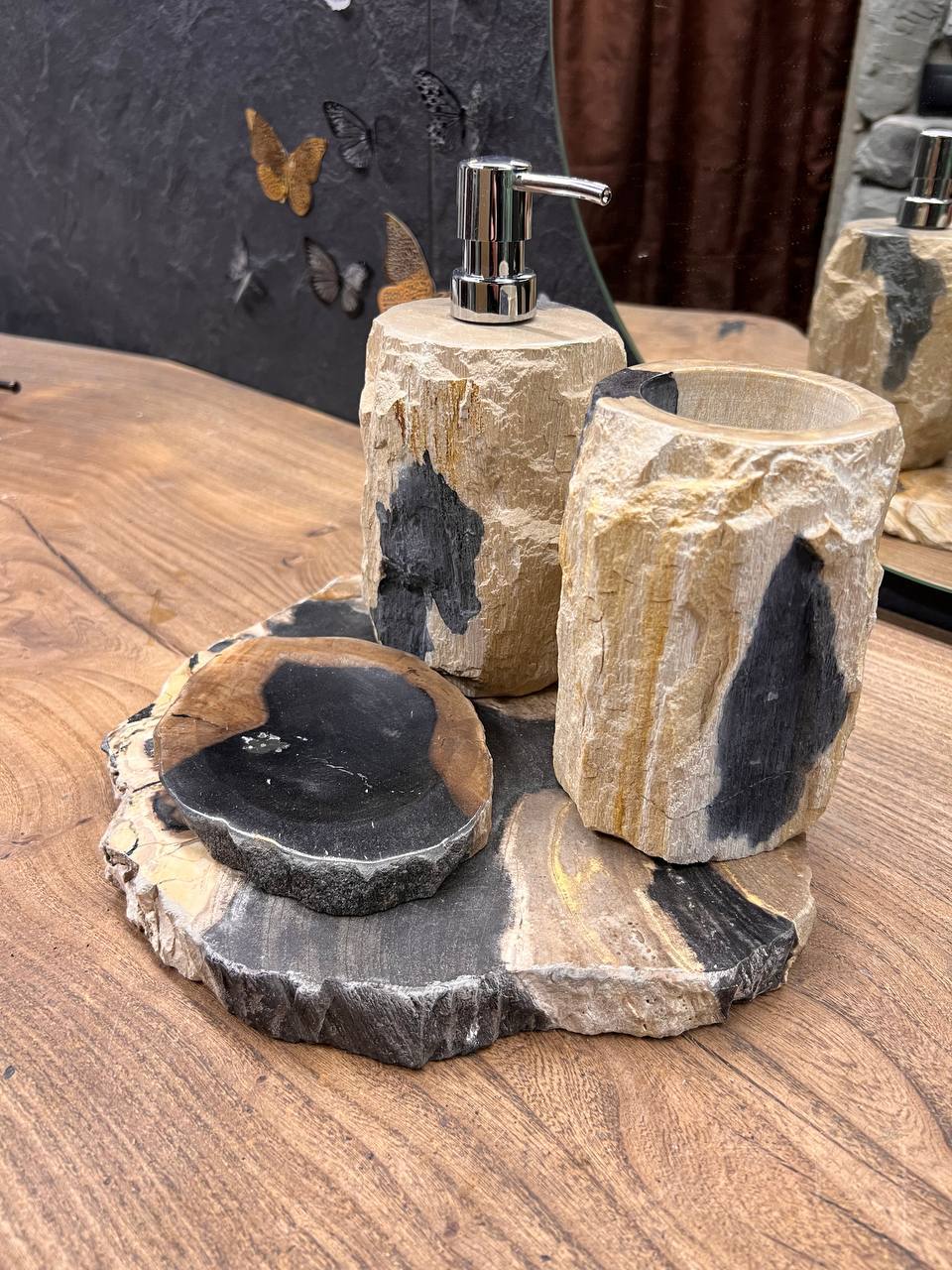 Раковины и аксессуары из окаменелого дерева