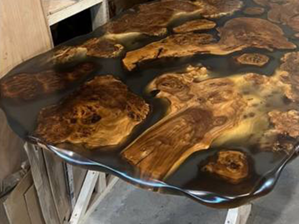 Большой стол из массива капового островного карагача со смолой 3