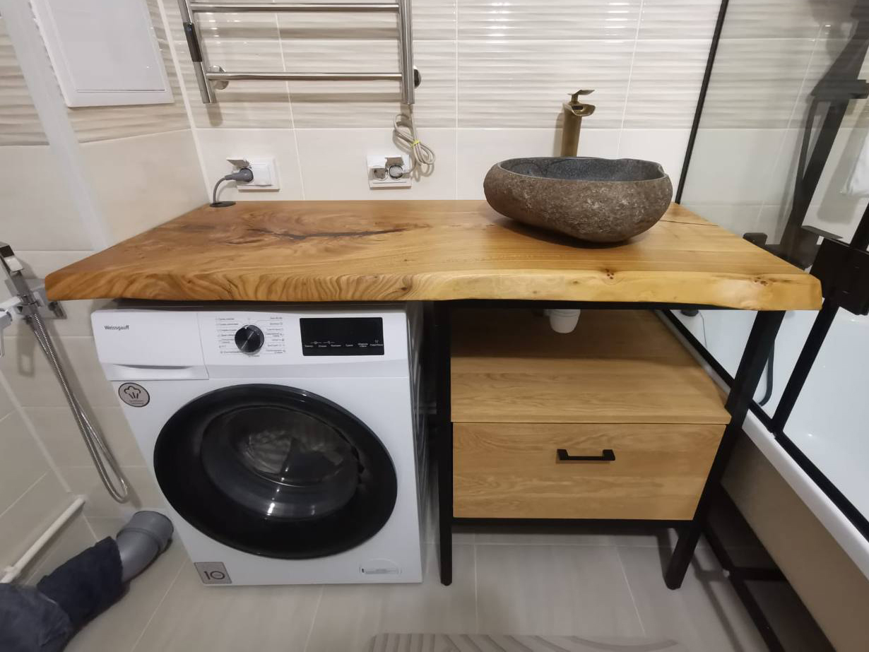 Тумба из массива дуба и металла