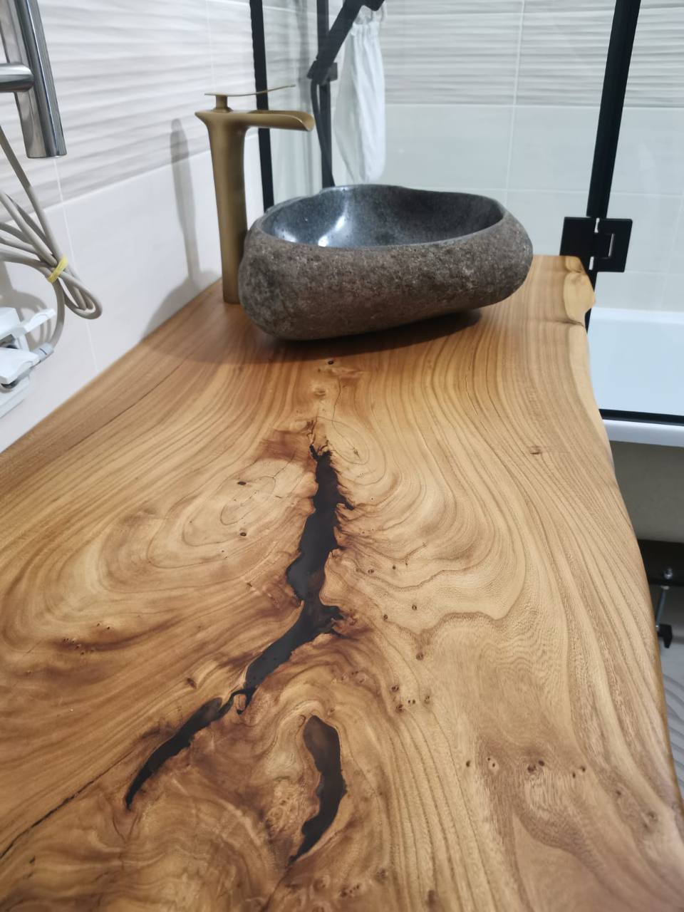 Тумба из массива дуба и металла 3