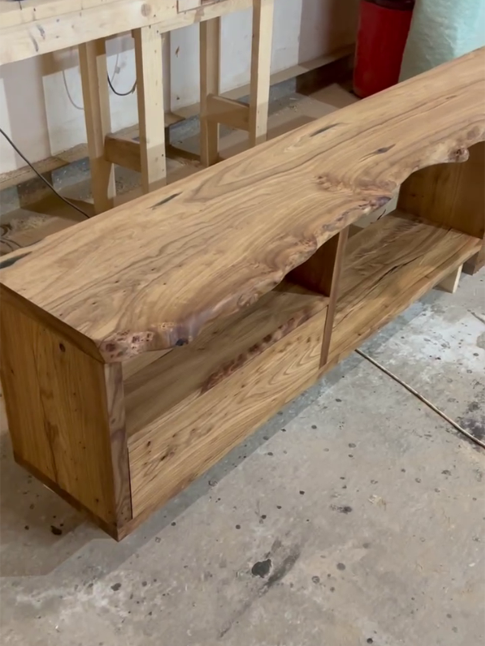 Тумба с выдвижным ящиком с живым краем 2