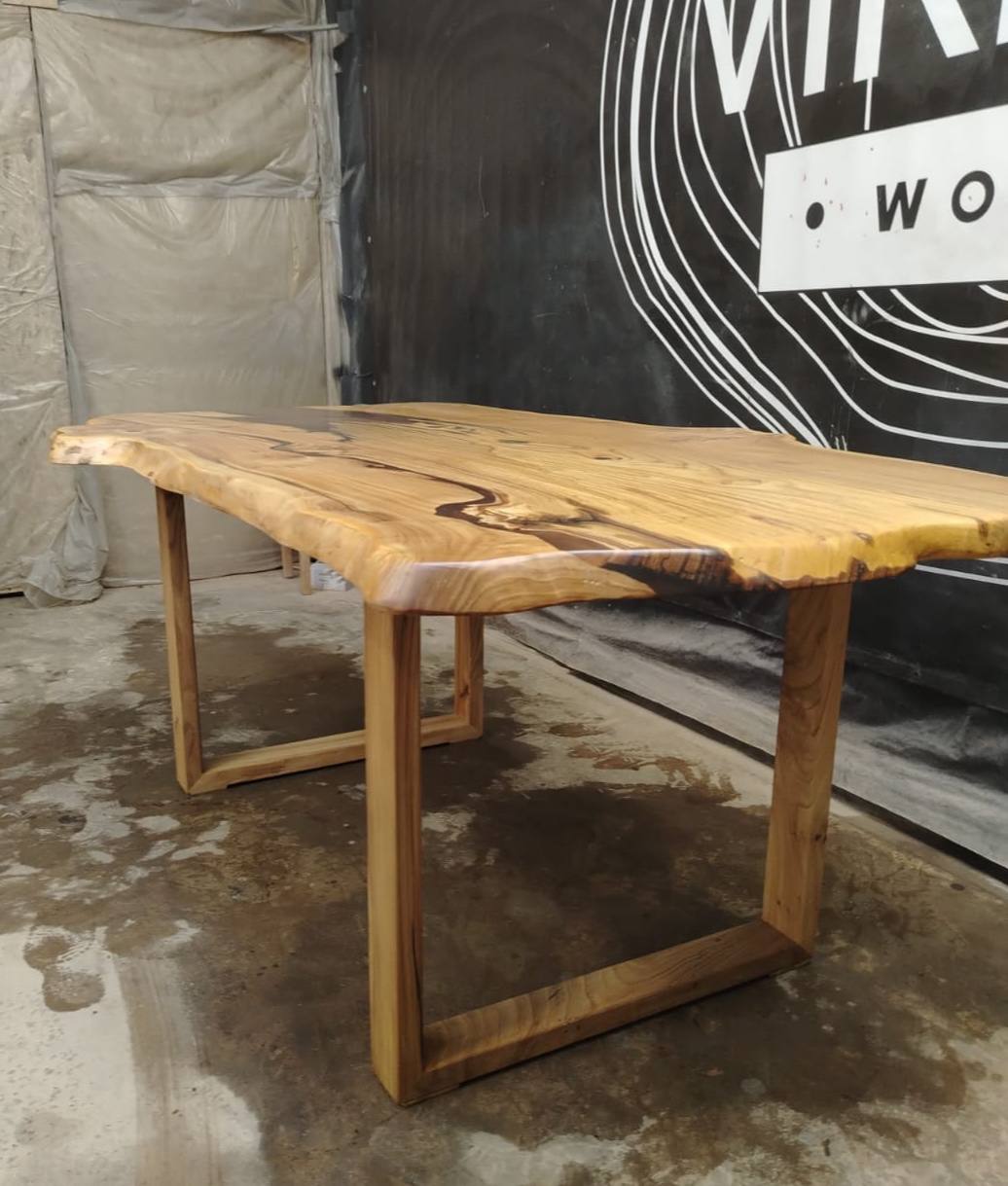 Стол из слэба карагача с ножками из массива 3