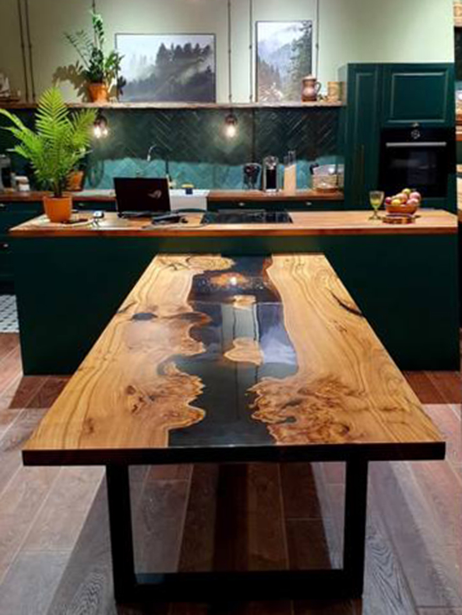 Стол из карагача со смолой 3