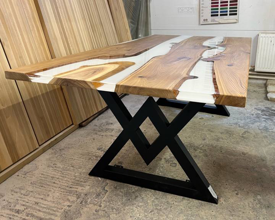 Большой стол из карагача 2