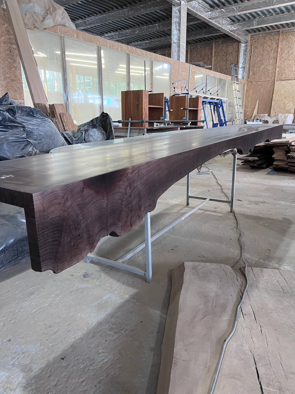 Подоконники из карагача с углом 90 градусов