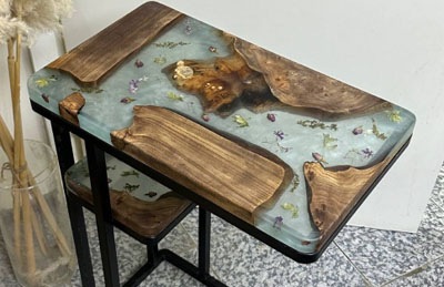 Прикроватный столик