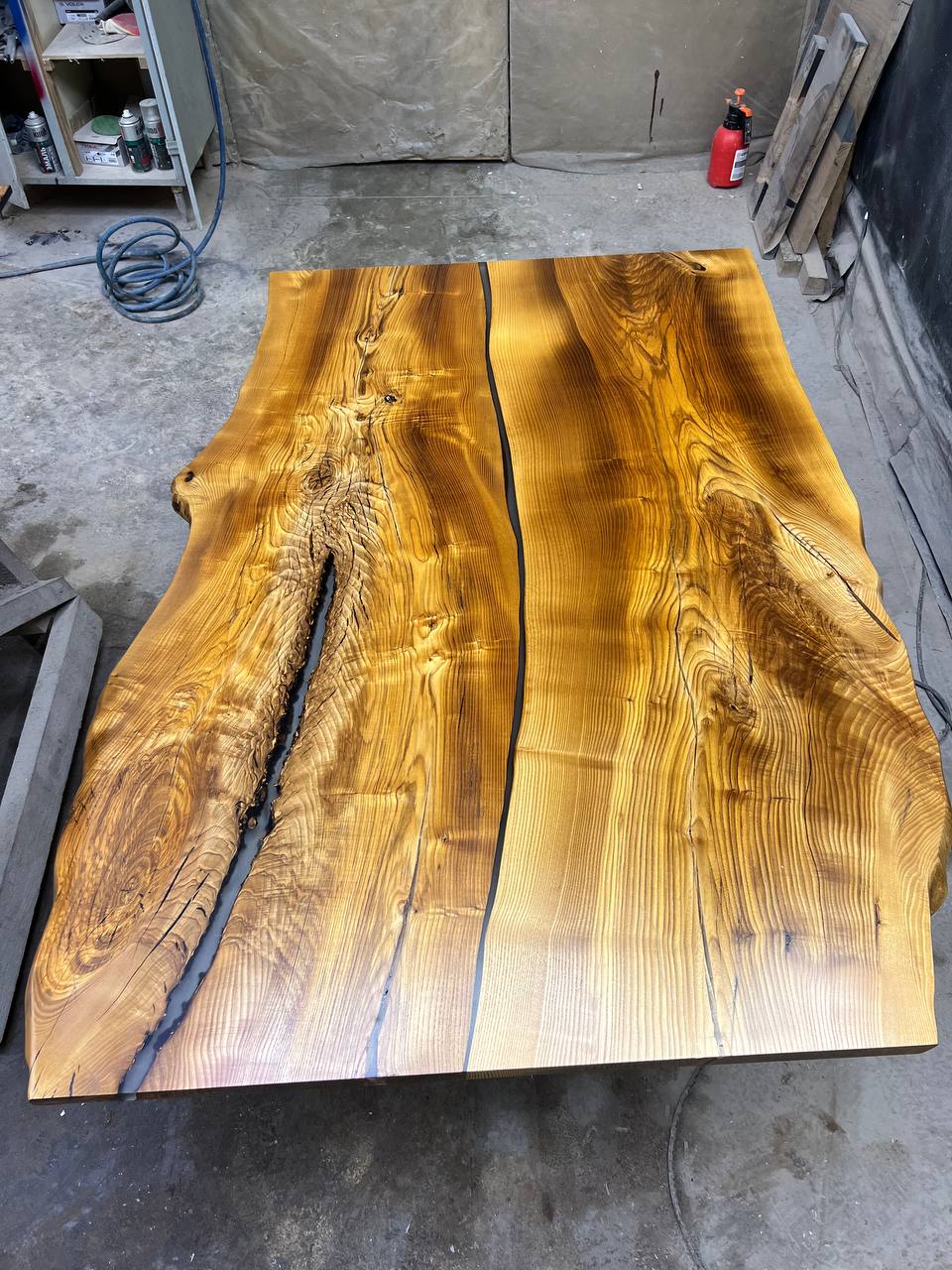 Обеденный стол из слэба ясеня 3