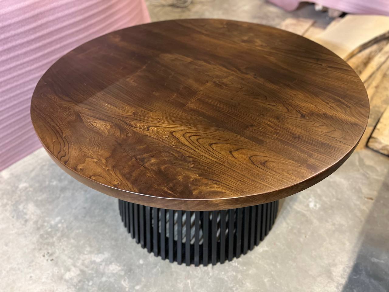 Журнальный столик из азиатского карагача